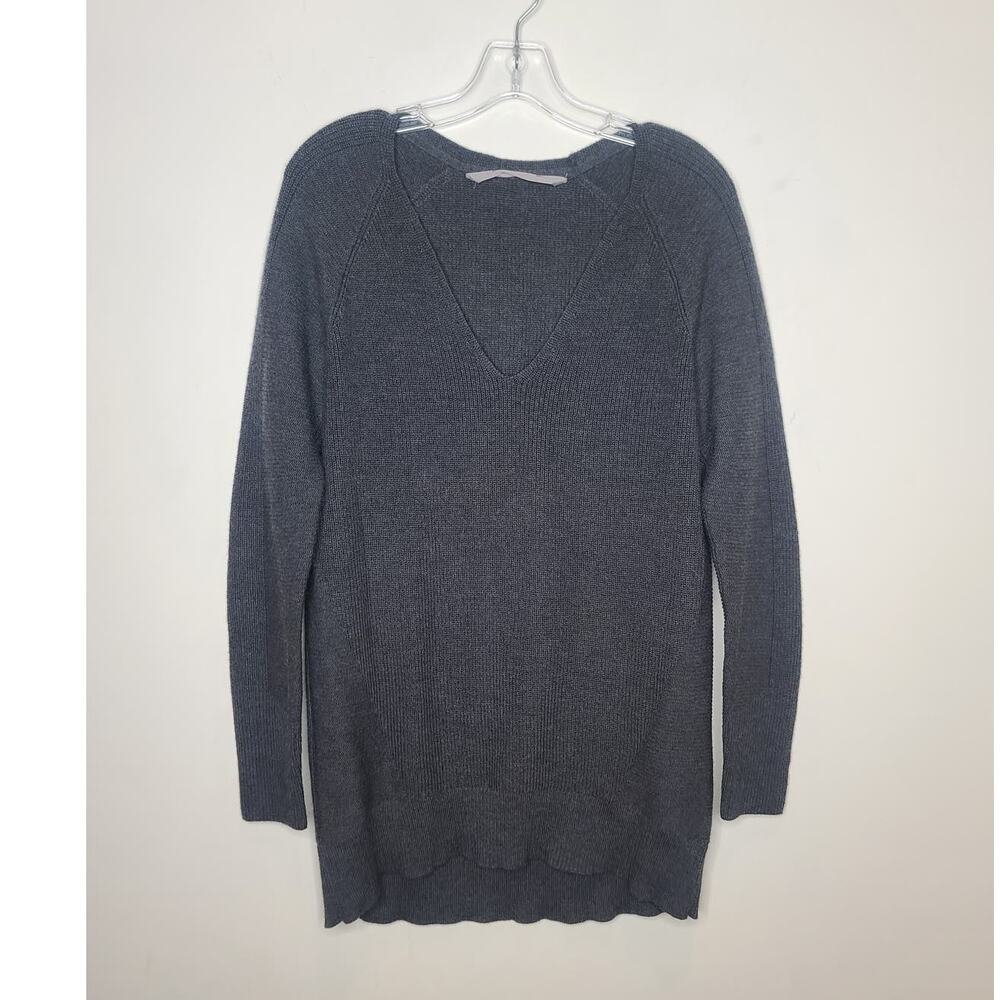 Athleta grey v-neck merino wool blend tunic length sweater - SMALL
